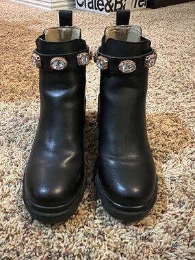 Steve Madden Amulet Ankle booties